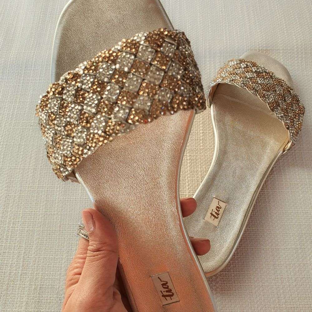 Ava Crystals